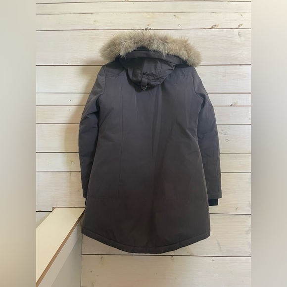 Moose Knuckles Jacket with Fur Trimmed Hood - Classic Style - Picture 5 of 9